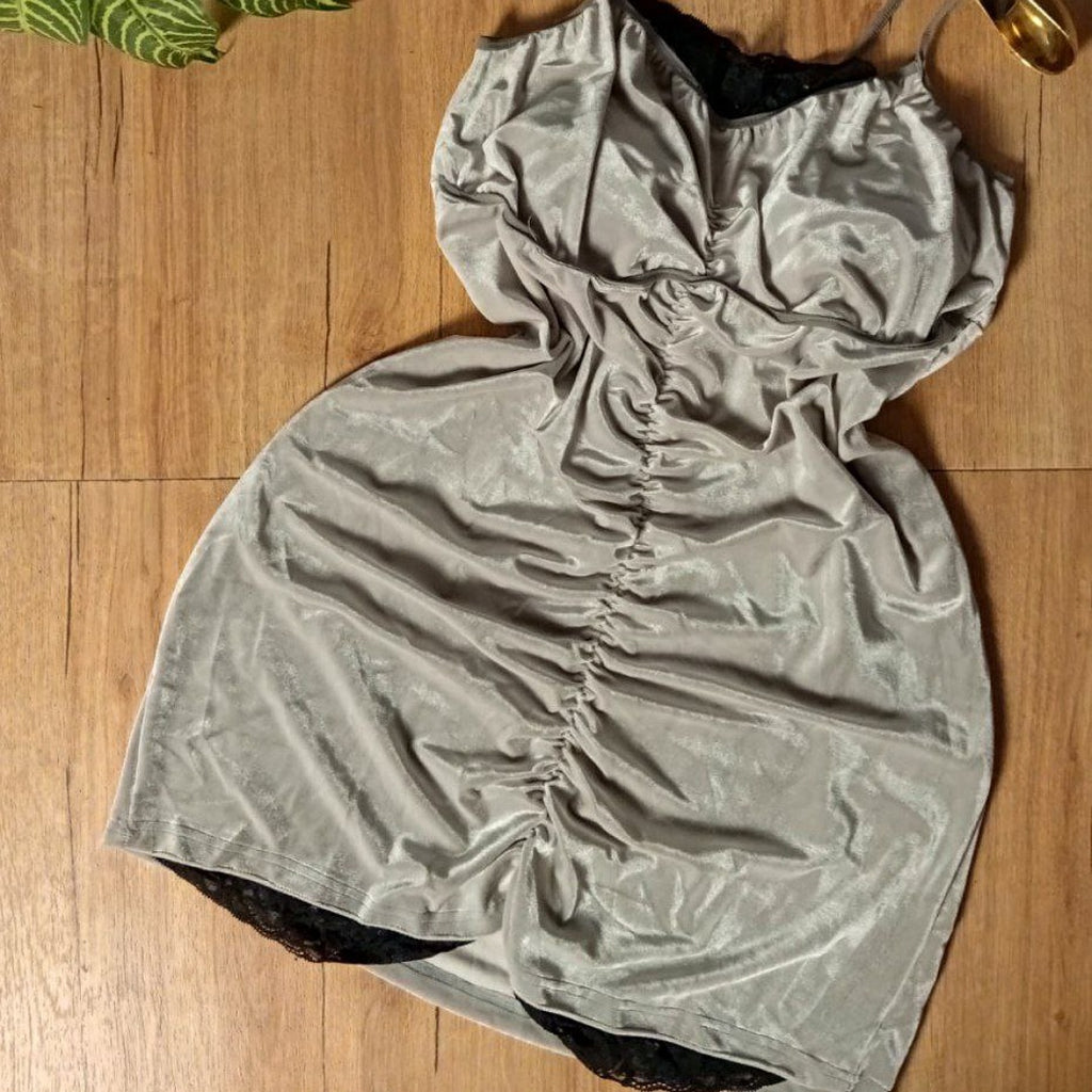 فستان قطيفة لاستيكي روعة