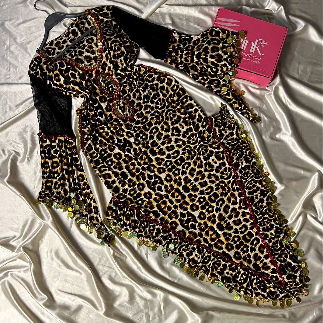 بدلة رقص بطبعة النمر مع شراشيب لامعة