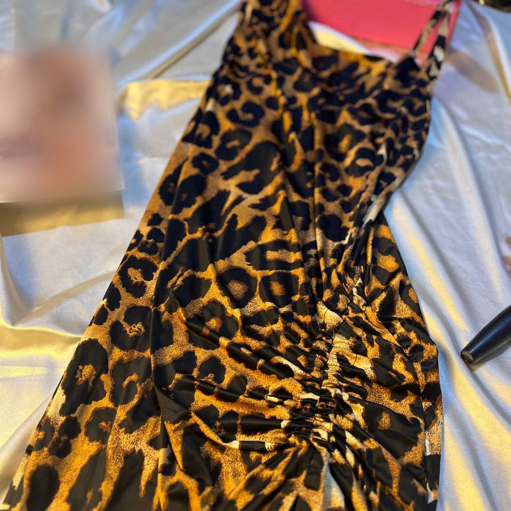 فستان سهرة بطبعة النمر